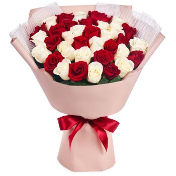 Букет из 35 красных и белых роз (60 см)