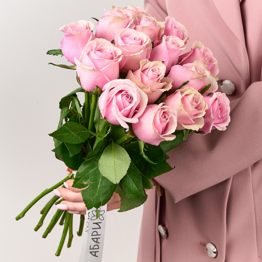 Букет из 15 розовых роз Кения