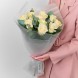 Букет из  белых роз и эвкалипта
