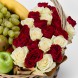 Большая корзина с розами Фруктовое изобилие