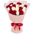 Букет из красных и белых роз Марго (60 см)