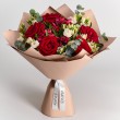 Букет из роз, альстромерии и эустомы Симфония Страсти