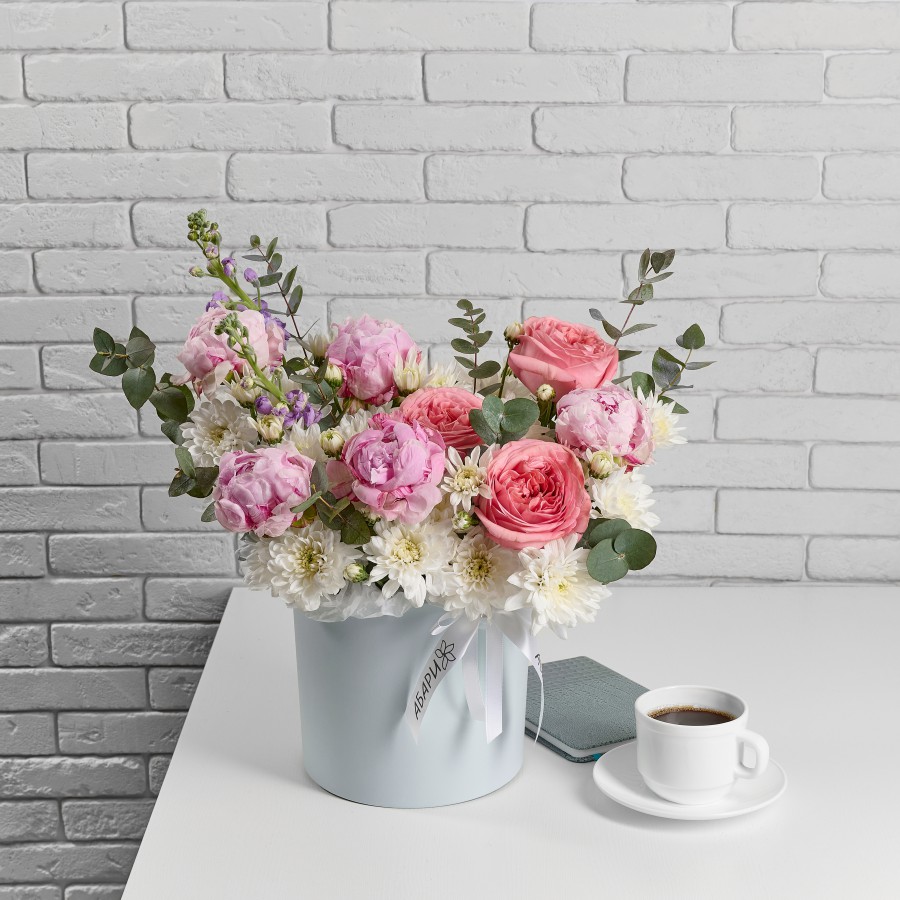 Букет в шляпной коробке Утренний сад