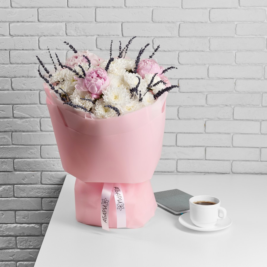 Букет из хризантем и пионов Прованс